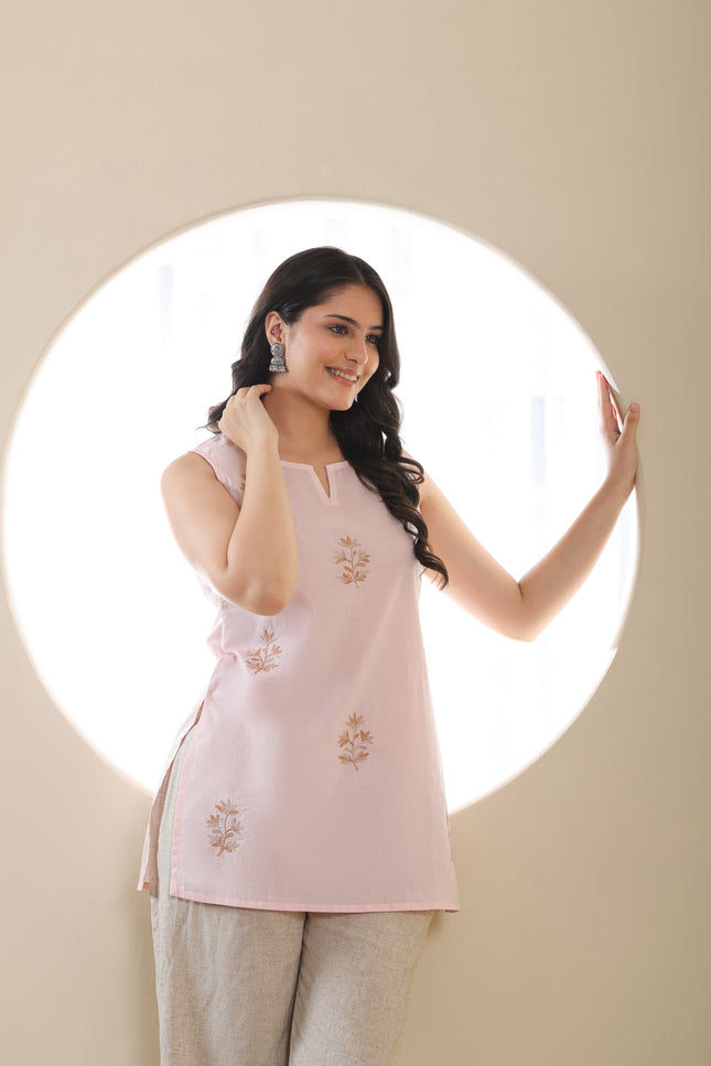 Qazmi Women Embroidered Viscose Rayon Sleeveless Embroidered Kurti