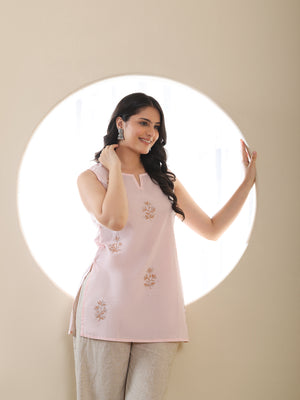Qazmi Women Embroidered Viscose Rayon Sleeveless Embroidered Kurti