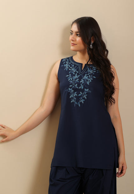 Qazmi Women Embroidered Viscose Rayon Sleeveless Embroidered Kurti
