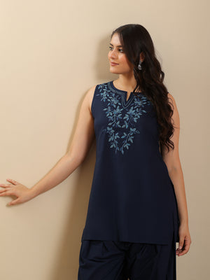 Qazmi Women Embroidered Viscose Rayon Sleeveless Embroidered Kurti
