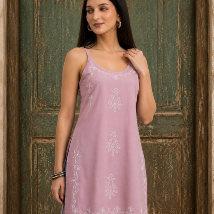 Qazmi Women Embroidered Viscose Rayon Sleeveless Embroidered Kurti