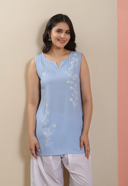 Qazmi Women Embroidered Viscose Rayon Sleeveless Embroidered Kurti