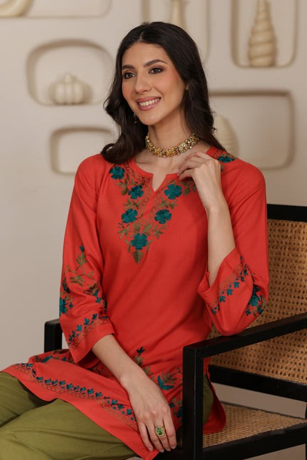 Qazmi Women Aari Embroidered Viscose Rayon Ethnic Short Kurta