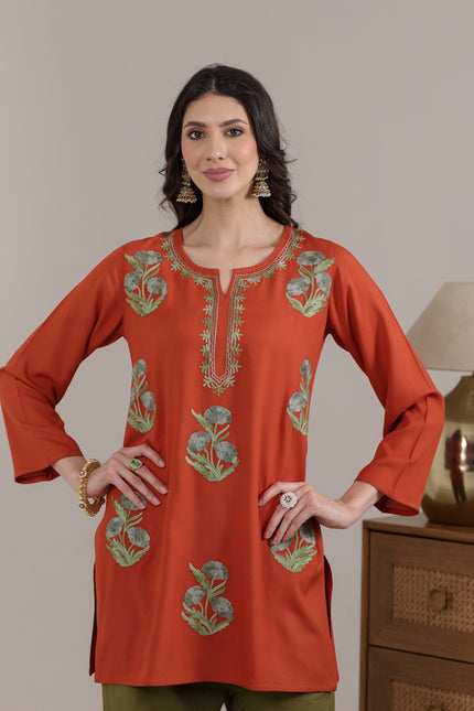 Qazmi Women Kashmiri Aari Embroidered Viscose Rayon Short Kurta