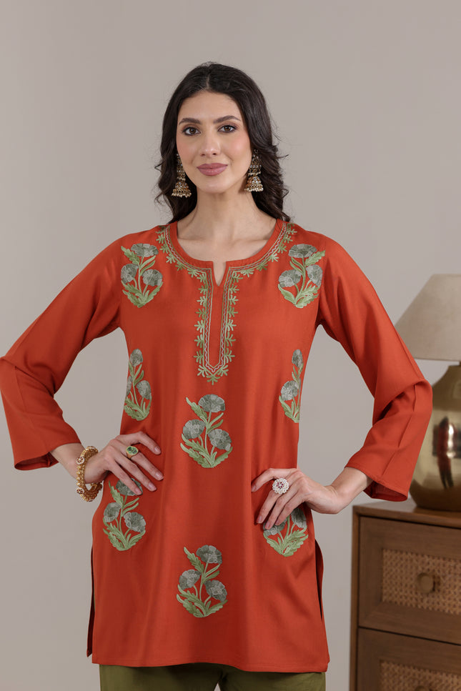 Qazmi Women Kashmiri Aari Embroidered Viscose Rayon Short Kurta
