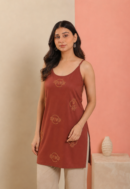 Qazmi Women Embroidered Viscose Rayon Sleeveless Embroidered Kurti