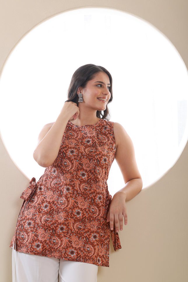 Qazmi Women Floral Printed Pure Cotton Sleeveless Short Kurti