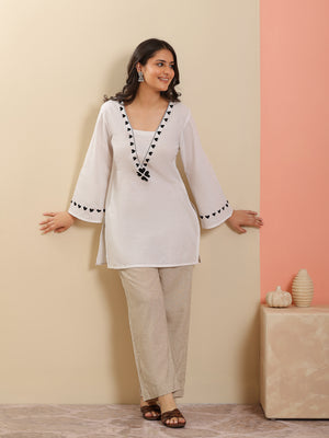 Qazmi Women Pure Cotton Square-Neck Aari  Embroidered Short Kurti