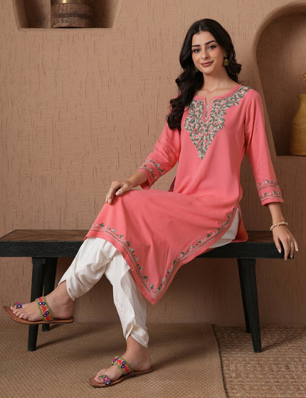 Qazmi Women's Mahsa Kashmiri Aari Work Straight Kurta
