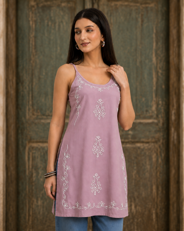 Qazmi Women Embroidered Viscose Rayon Sleeveless Embroidered Kurti