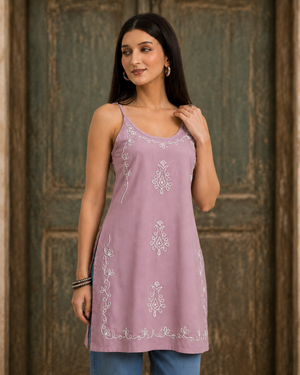 Qazmi Women Embroidered Viscose Rayon Sleeveless Embroidered Kurti
