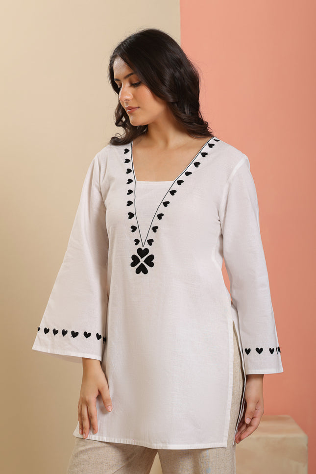 Qazmi Women Pure Cotton Square-Neck Aari  Embroidered Short Kurti