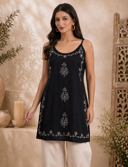 Qazmi Women Embroidered Viscose Rayon Sleeveless Embroidered Kurti