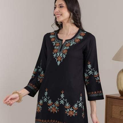 Qazmi Women Aari Embroidered Viscose Rayon Ethnic Short Kurta