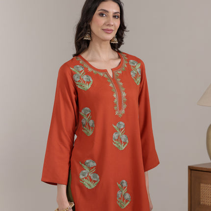 Qazmi Women Kashmiri Aari Embroidered Viscose Rayon Short Kurta