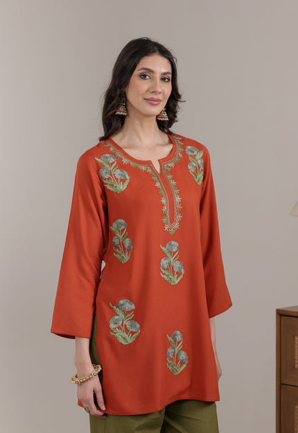 Qazmi Women Kashmiri Aari Embroidered Viscose Rayon Short Kurta