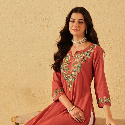 Qazmi Women's Noor Kashmiri Aari Work Straight Kurta