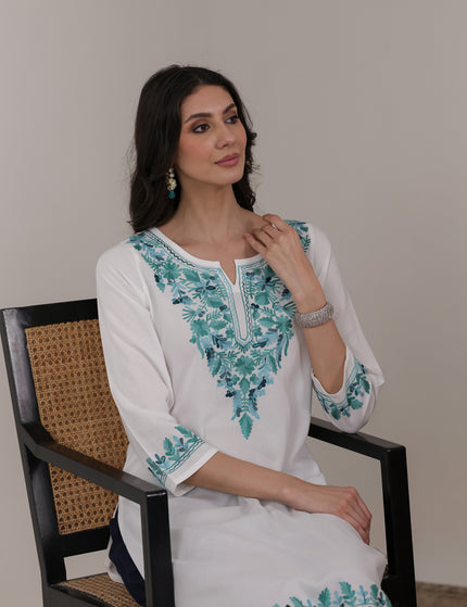 Qazmi Women's Noor Kashmiri Aari Work Straight Kurta