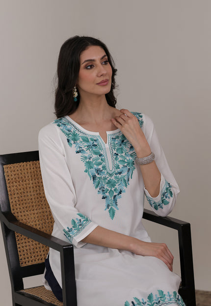 Qazmi Women's Noor Kashmiri Aari Work Straight Kurta