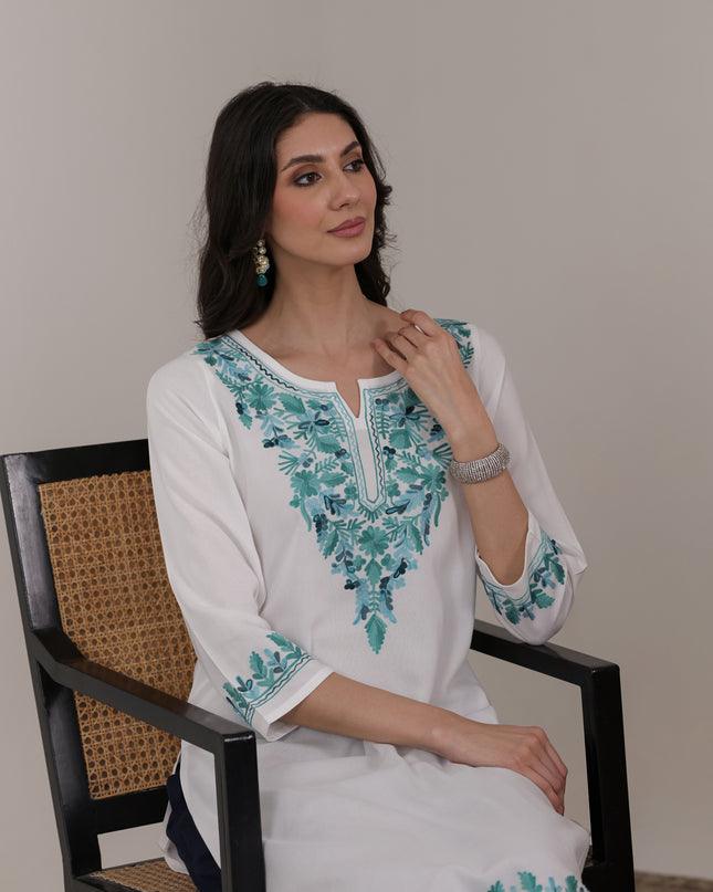 Qazmi Women's Noor Kashmiri Aari Work Straight Kurta