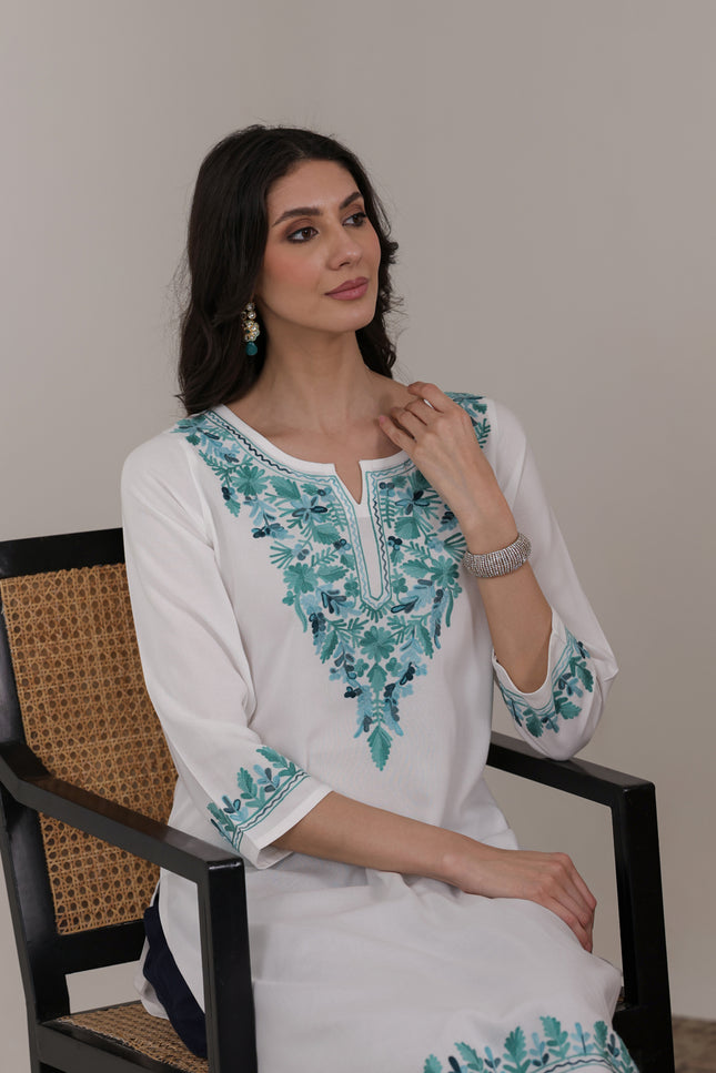 Qazmi Women's Noor Kashmiri Aari Work Straight Kurta