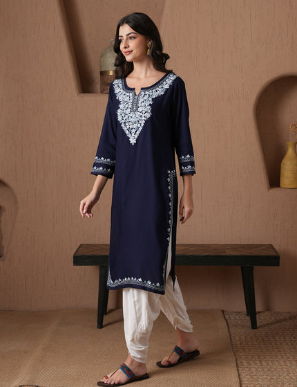 Qazmi Women's Mahsa Kashmiri Aari Work Straight Kurta