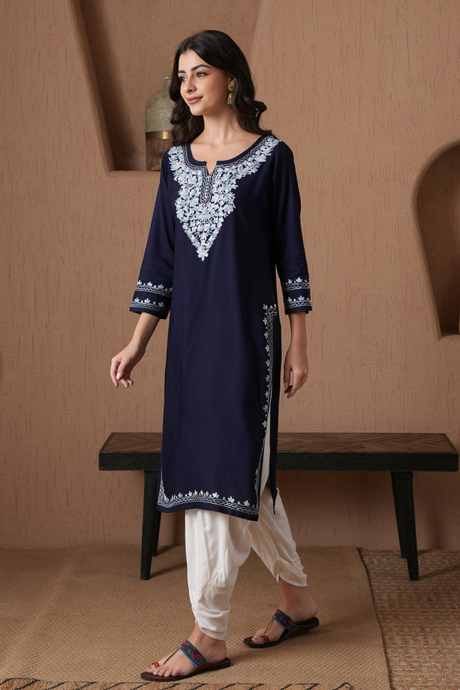 Qazmi Women's Mahsa Kashmiri Aari Work Straight Kurta