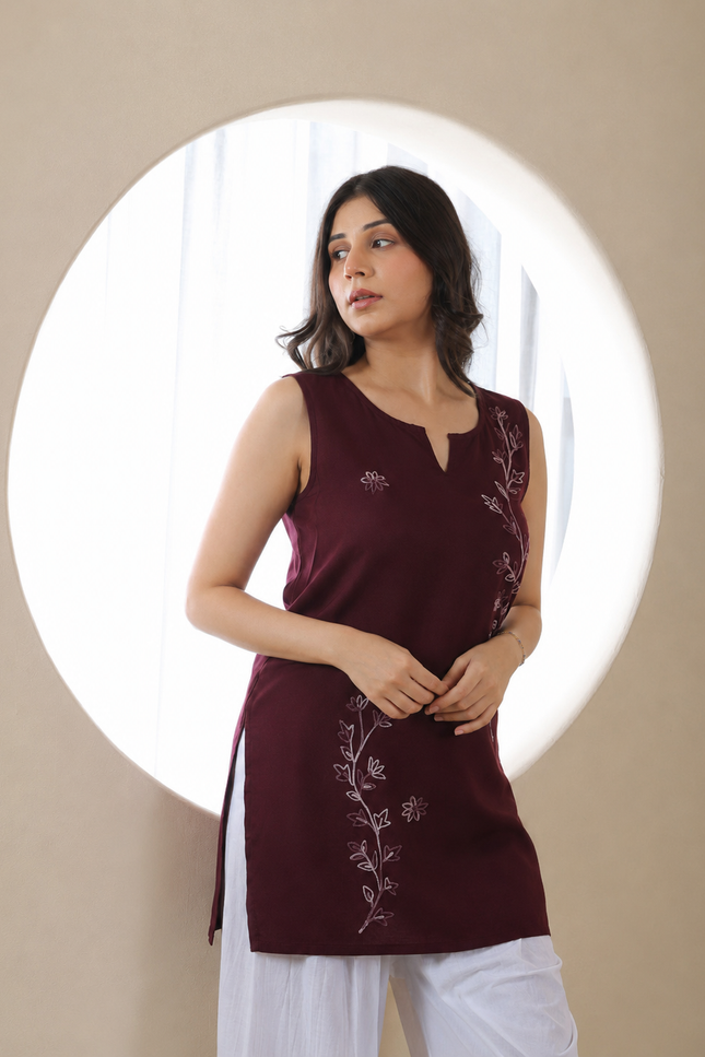 Qazmi Women Embroidered Viscose Rayon Sleeveless Embroidered Kurti