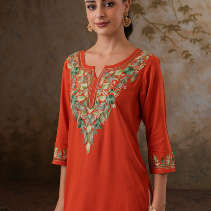 Qazmi Women's Noor Kashmiri Aari Work Straight Kurta