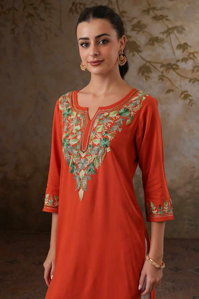 Qazmi Women's Noor Kashmiri Aari Work Straight Kurta