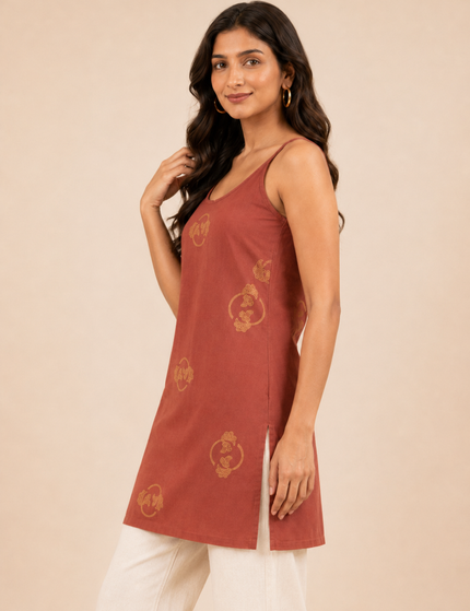 Qazmi Women Embroidered Viscose Rayon Sleeveless Embroidered Kurti
