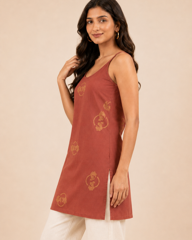 Qazmi Women Embroidered Viscose Rayon Sleeveless Embroidered Kurti