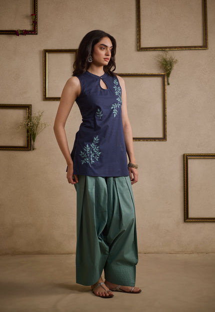Qazmi Women’s Pure Cotton Aari Embroidered Corset Back Sleeveless Kurta with Farshi Salwar