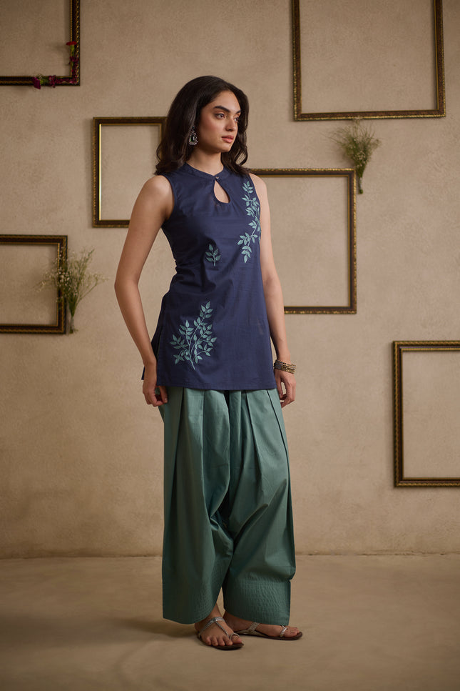 Qazmi Women’s Pure Cotton Aari Embroidered Corset Back Sleeveless Kurta with Farshi Salwar