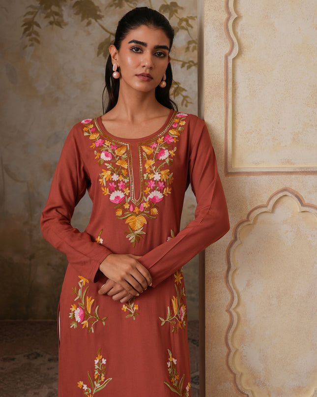 Qazmi Women's Sahar Kashmiri Aari Work Straight Kurta