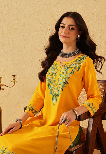 Qazmi Women's Noor Kashmiri Aari Work Straight Kurta