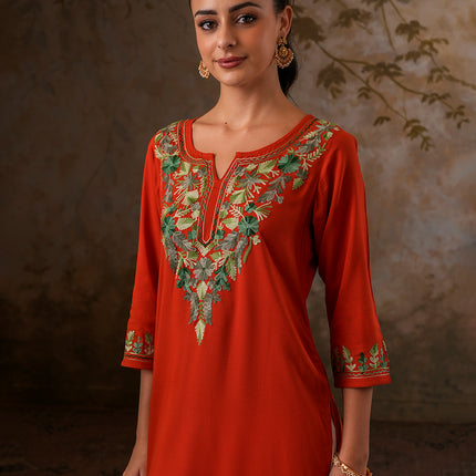 Qazmi Women's Noor Kashmiri Aari Work Straight Kurta