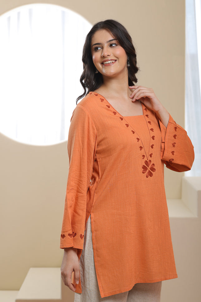 Qazmi Women Pure Cotton Square-Neck Aari  Embroidered Short Kurti