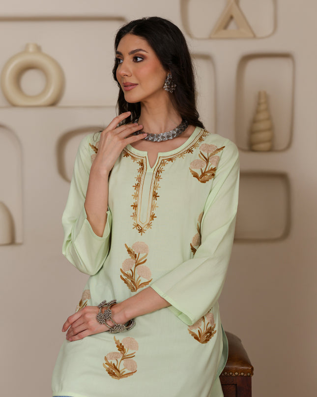 Qazmi Women Kashmiri Aari Embroidered Viscose Rayon Short Kurta