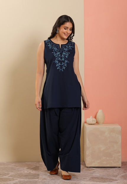 Qazmi Women Embroidered Viscose Rayon Sleeveless Embroidered Kurti