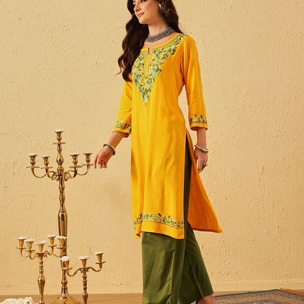 Qazmi Women's Noor Kashmiri Aari Work Straight Kurta