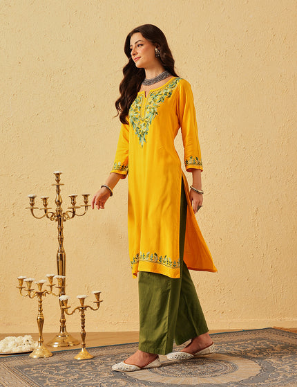 Qazmi Women's Noor Kashmiri Aari Work Straight Kurta