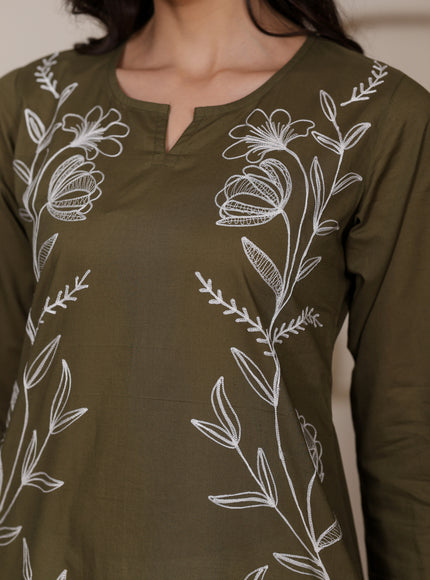 Qazmi Women's Aari Embroidered Pure Cotton Short Kurta