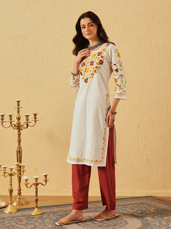 QAZMI Floral Embroidered Keyhole Neck Chinarkari Straight Kurta