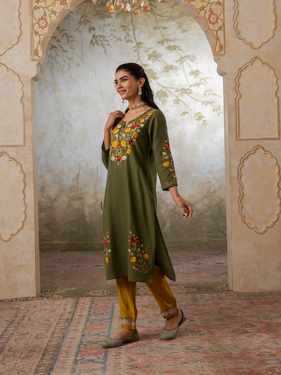 Qazmi Women's Zaynab Kashmiri Aari Work Cotton Linen Olive Green Kurta