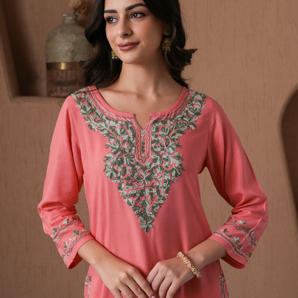 Qazmi Women's Mahsa Kashmiri Aari Work Straight Kurta