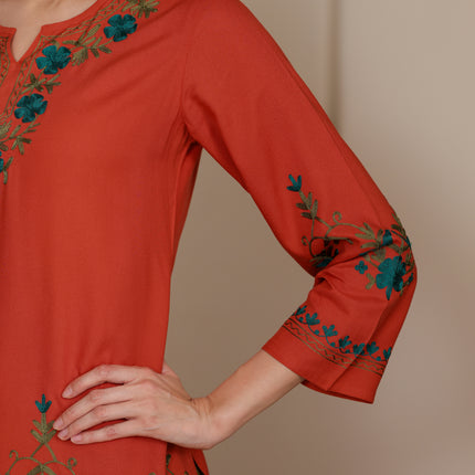 Qazmi Women Aari Embroidered Viscose Rayon Ethnic Short Kurta