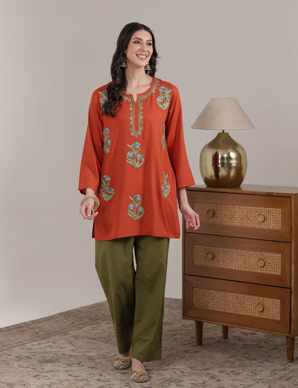 Qazmi Women Kashmiri Aari Embroidered Viscose Rayon Short Kurta