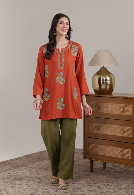 Qazmi Women Kashmiri Aari Embroidered Viscose Rayon Short Kurta