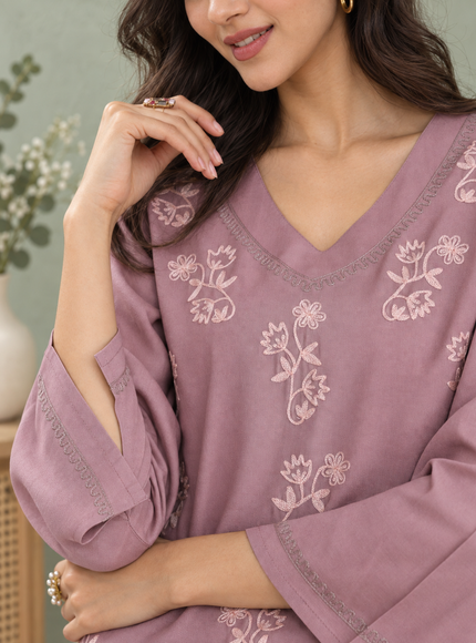 Qazmi Women Kashmiri Aari Embroidered Viscose Rayon Flared Sleeves Short Kurti